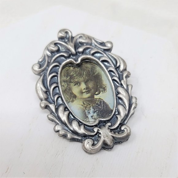 Vintage Pewter Finish Pin Brooch Photo Frame Oval - Picture 3 of 5